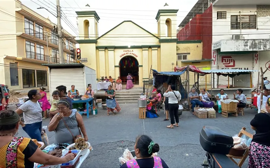 Durante estas celebraciones se entrelazan parentescos y se fortalecen lazos familiares.