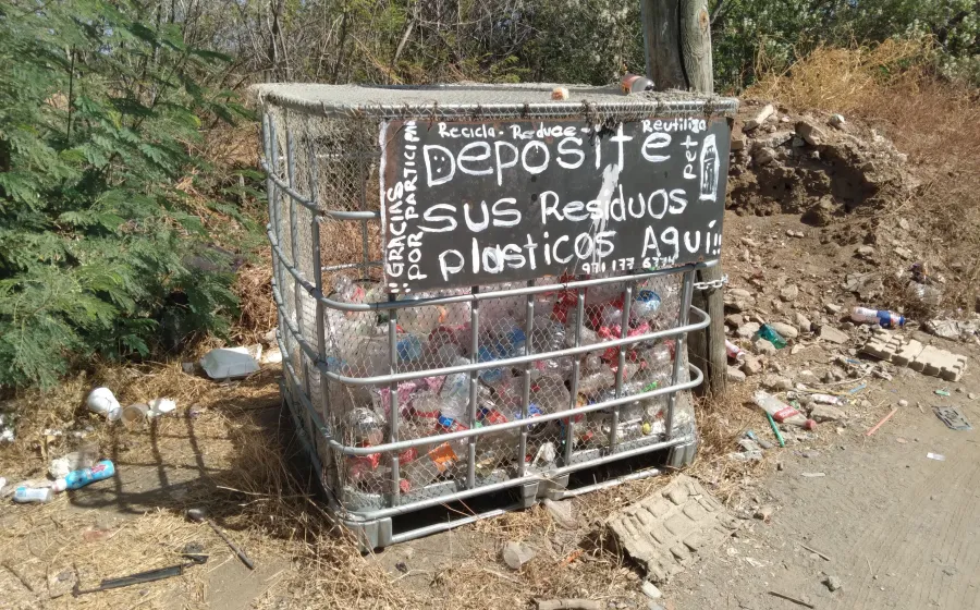 La cámara empresarial ha instalado contenedores para que los usuarios depositen unicel, PET y bolsas.