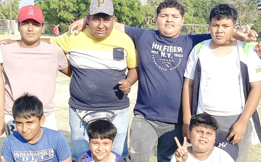 Chegueños se agenció su primera victoria en campeonato juvenil de beisbol tipo esponja.