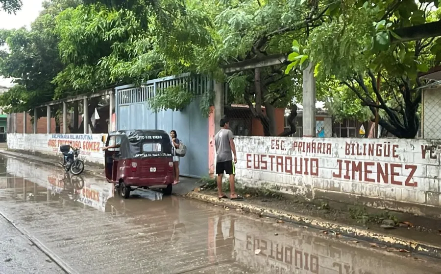 lluvias_escuela