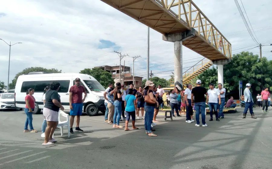 bloqueo_cfe_padres