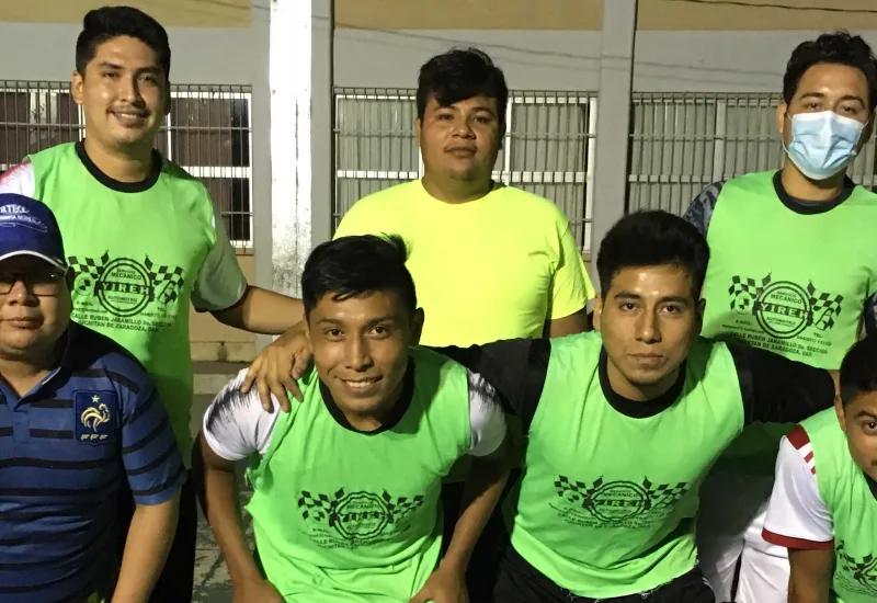 galacticos futbol local 