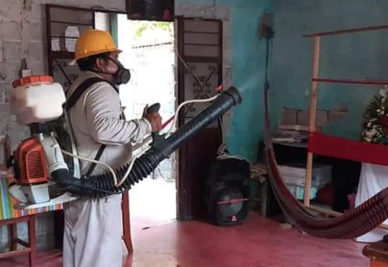 Fumigación contra el dengue