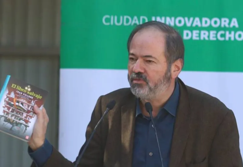 Villoro dijo que en la lógica de la mayoría de los dueños de periódicos el periodismo cultural no ha tenido la importancia que merece.