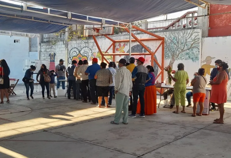 gente-votando 
