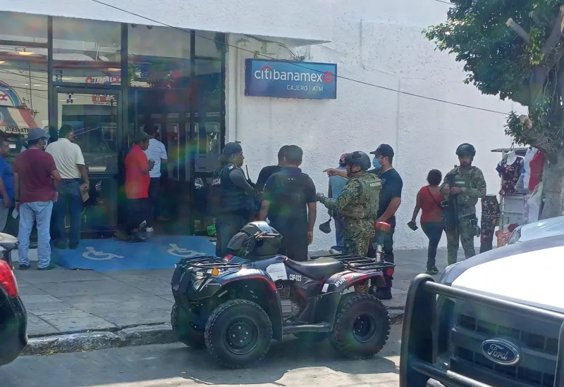 Cometen atraco a cuentahabiente al salir del banco en el Istmo