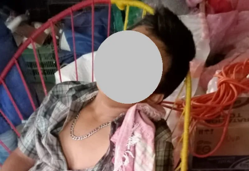 La víctima de entre 25 y 30 años encontró la muerte cuando laboraba.