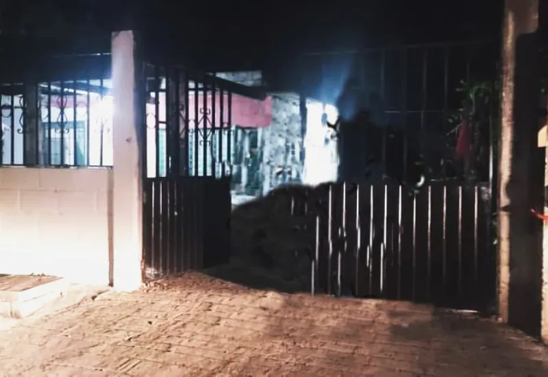 La madrugada del sábado, el joven Alexander fue encontrado sin vida en un domicilio de la calle Adolfo López Mateos de la colonia Deportiva Norte de este puerto.