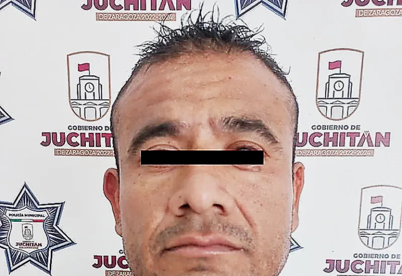 El presunto ladrón de vehículos fue detenido y dijo ser vecino del barrio San Antonio de Ciudad Ixtepec.