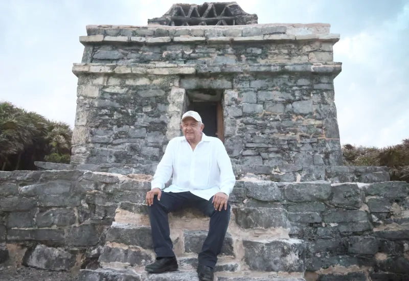 El presidente Andrés Manuel López Obrador visitó el Parque del Jaguar en Tulum. Foto: Redes Sociales