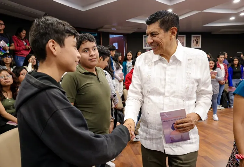 Durante este encuentro, se dio lectura a la obra “Mujeres de ojos grandes” de la escritora mexicana Ángeles Mastretta.