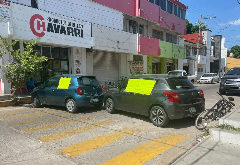 La protesta ha incluido cierre de vialidades, lo que ha irritado a la ciudadanía. 