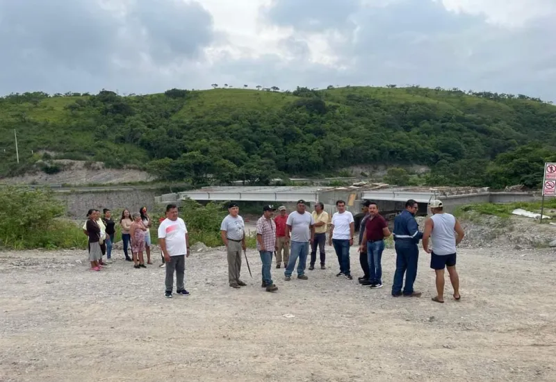 Habitantes de Chivaniza se alistan para bloquear la carretera Transístmica, en caso de no obtener respuesta favorable.