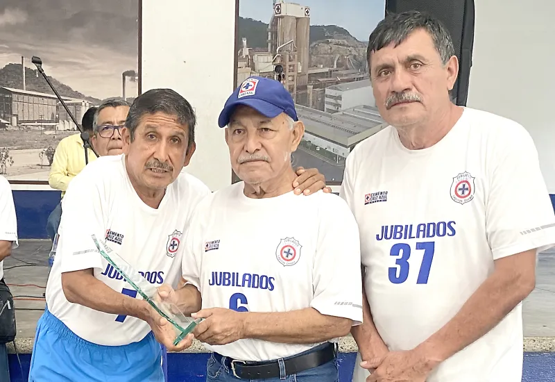 Entregaron reconocimientos a quienes dieron todo por el deporte.