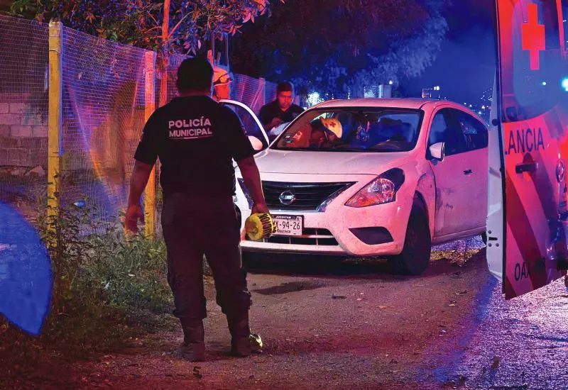 Aseguran que una mujer acompañaba a la víctima en el momento del ataque, quien resultó lesionada y abandonó el lugar para buscar asistencia médica.