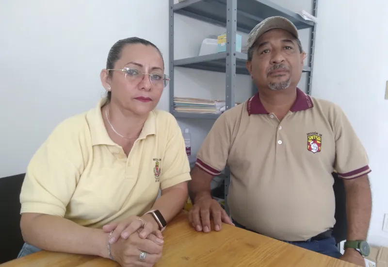 Los trabajadores tuvieron que parar labores durante más de un mes para que les hicieran caso. 