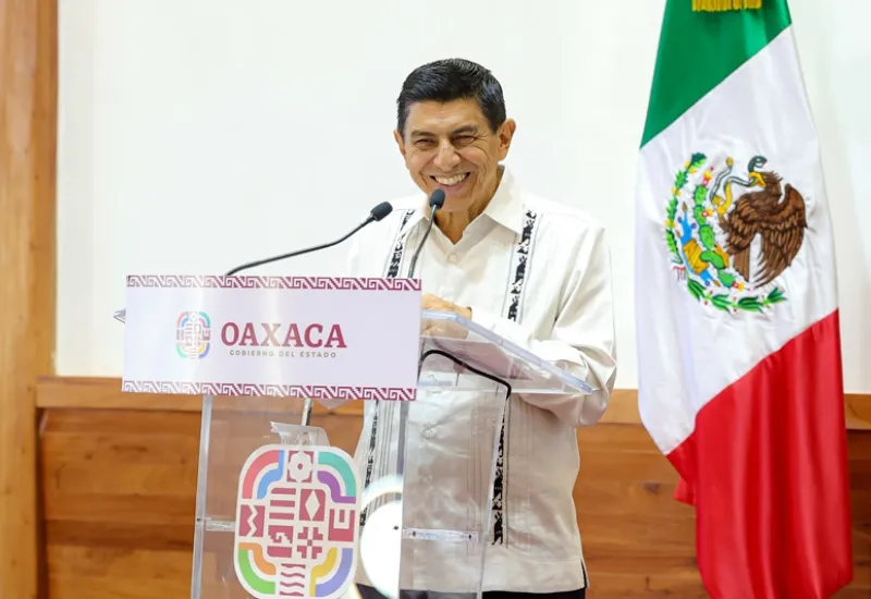 Salomón Jara dijo que los ideales de la Cuarta Transformación han sido la base de su gobierno para trabajar por un mejor Oaxaca. Foto: Cortesía.
