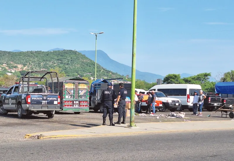 El incidente se produjo a muy temprana hora del martes en el estacionamiento conocido como La Panzona en Tehuantepec 