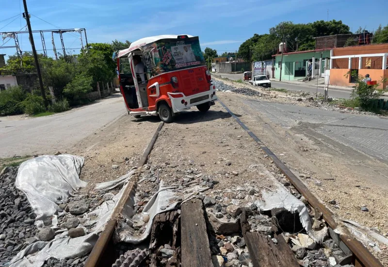 Automovilistas ya reportan daños a sus vehículos derivado de este inconveniente.