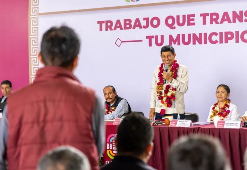 Jara refrendó su compromiso de resarcir la marginación que mantiene a esta demarcación en el lugar 28 de pobreza a nivel estatal. Foto: Estatal