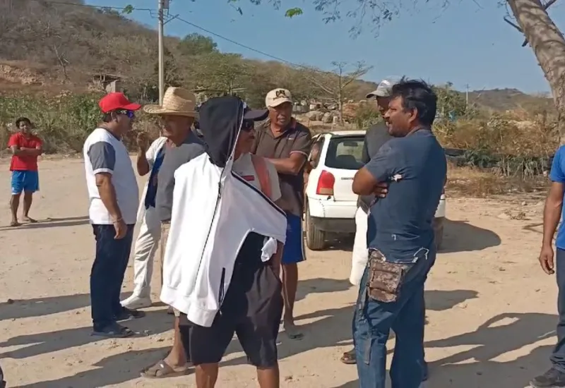 Advierten con manifestarse en la refinería, incluso, sobre carretera federal.