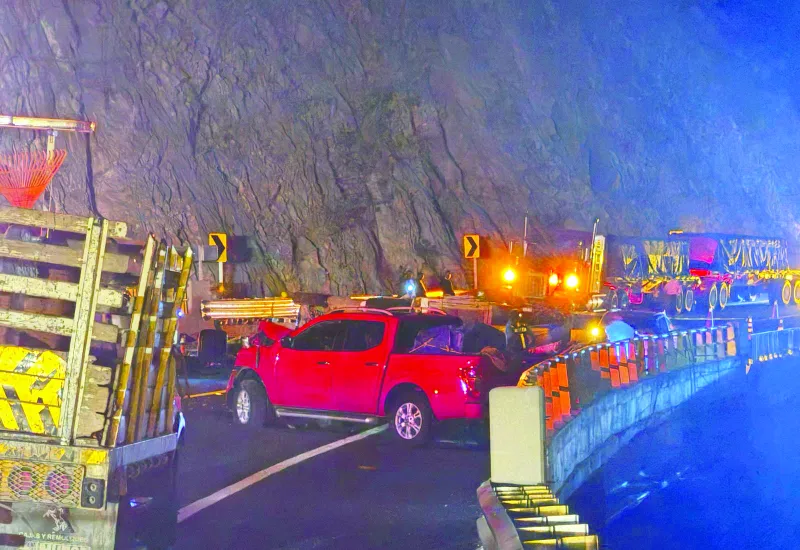 Un muerto y siete lesionados dejó un choque entre camionetas en la supercarretera Oaxaca-Istmo.