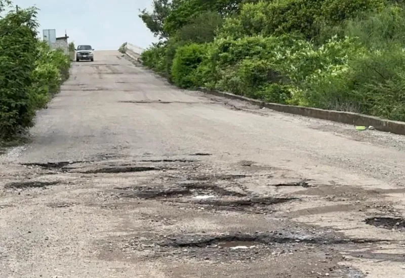 hoyos_carretera